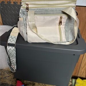 Stylish Cream and Gray Women's Lunch Bag